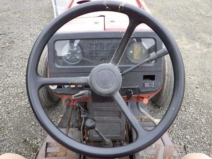 massey-ferguson-398-image-31