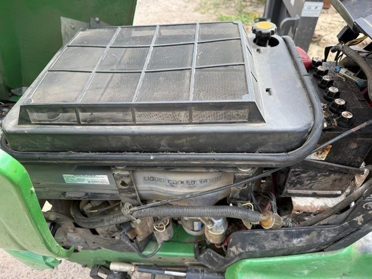 john-deere-345-image-8
