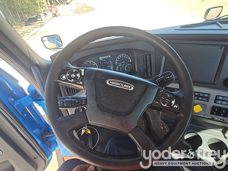 2019-freightliner-cascadia-116-image-52