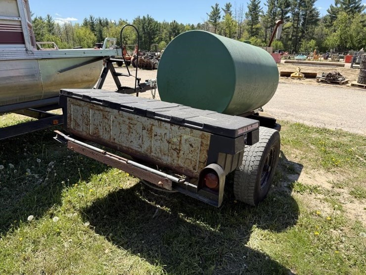 fuel-barrel-trailer-&-pump-image-4