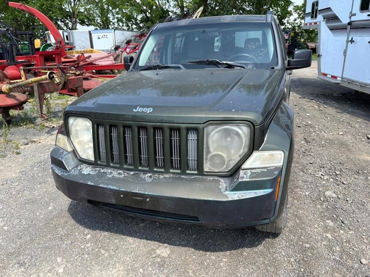 2008-jeep-liberty-image-3