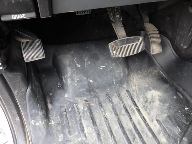 2011-ford-f550-image-32