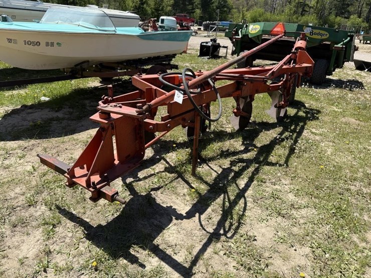 allis-chalmers-3pt-4-bottom-plow-image-1