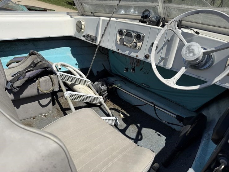 1970-steury-18'-run-about-boat-&-trailer-image-10