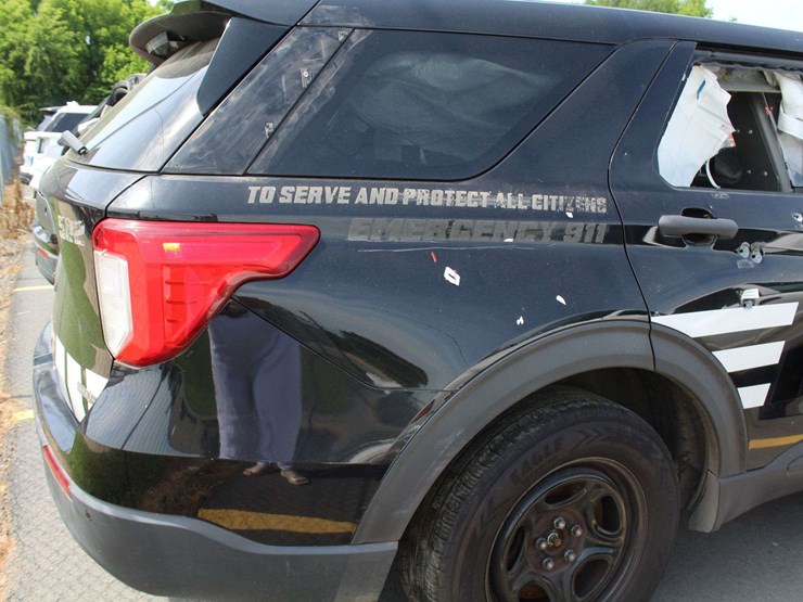 2021-ford-explorer-image-5