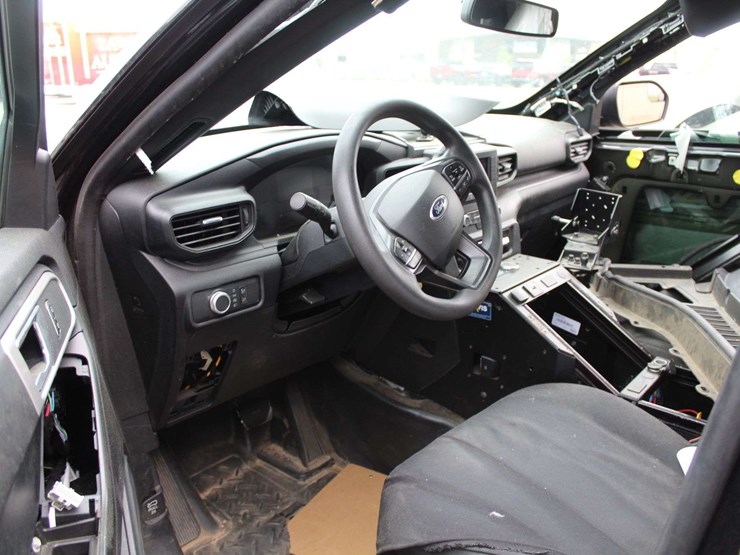 2021-ford-explorer-image-9