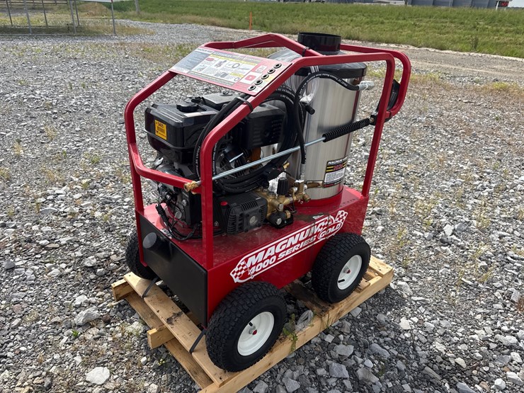 #5405-•-unused-magnum-4000-hot-water-pressure-washer-2616120-image-2