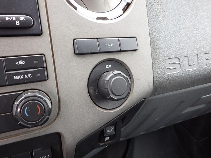 2011-ford-f550-image-41