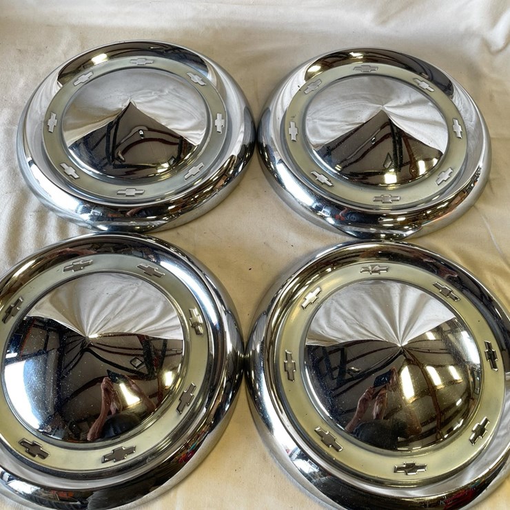 #5362 • Chevrolet Hubcaps (Las Cruces, NM)