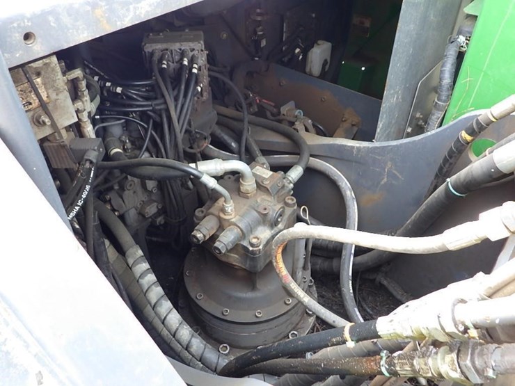 2017-deere-3754g-image-38