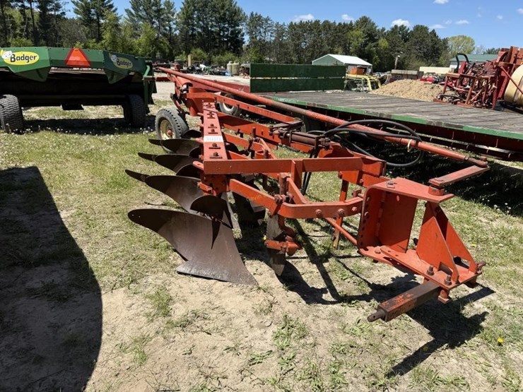 allis-chalmers-3pt-4-bottom-plow-image-3