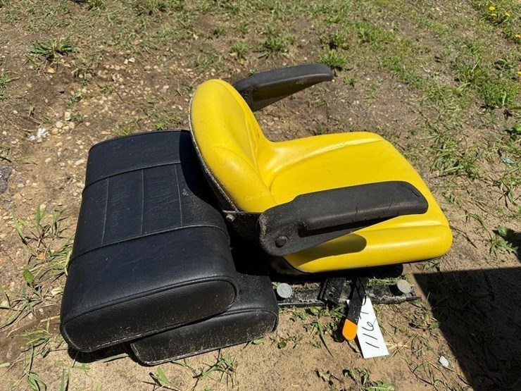 john-deere-la-image-1