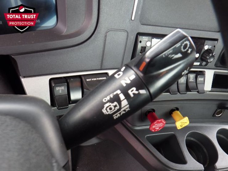 2023-kenworth-t680-image-17