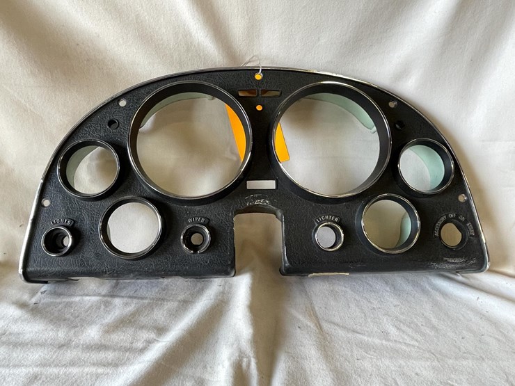 #5375-•-corvette-instrument-cluster-bezel-(las-cruces,-nm)-image-1