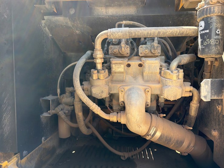 2005-deere-270c-lc-image-7