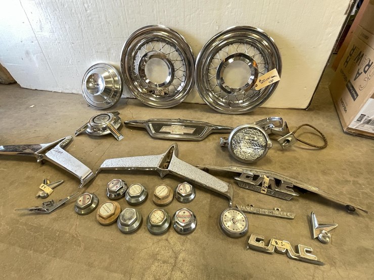 #5401-•-huge-lot-of-classic-car-parts-(las-cruces,-nm)-image-1