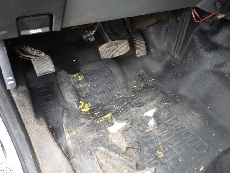 2011-ford-f350-image-30