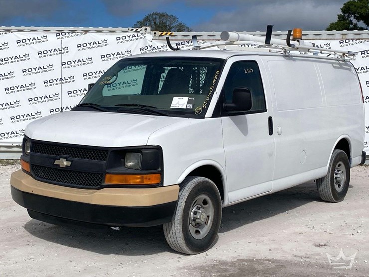 2011-chevrolet-express-2500-image-31