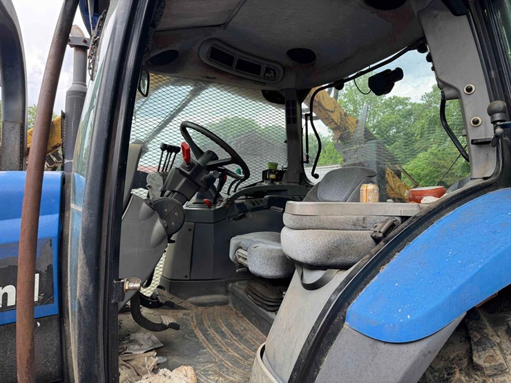 2005-new-holland-ts115a-image-18