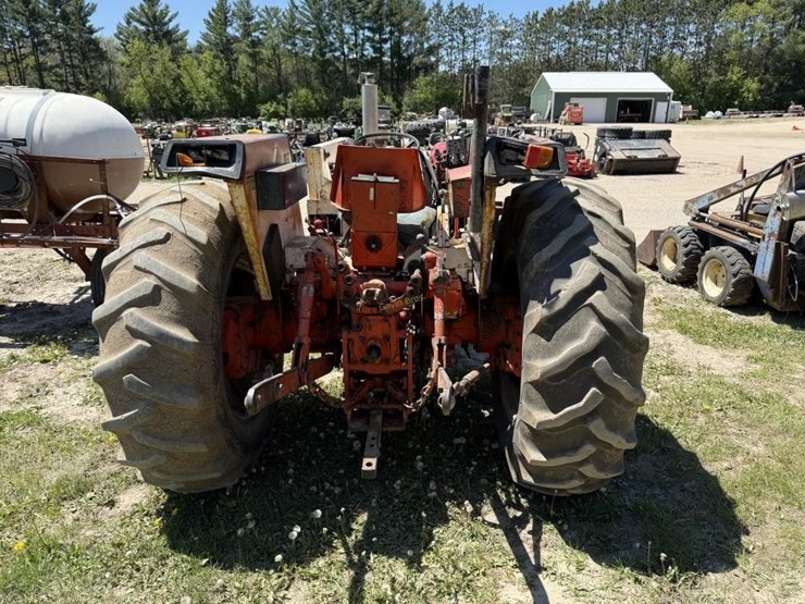 case-1290-tractor-w/56l-loader-bucket-image-6