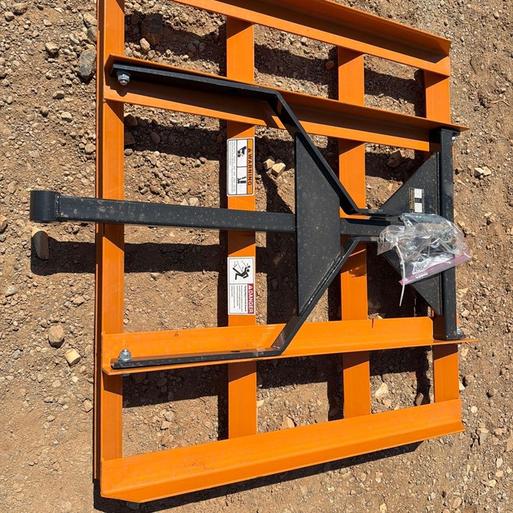 UNUSED WOLVERINE GRADER TRACTOR ATTACHMENT