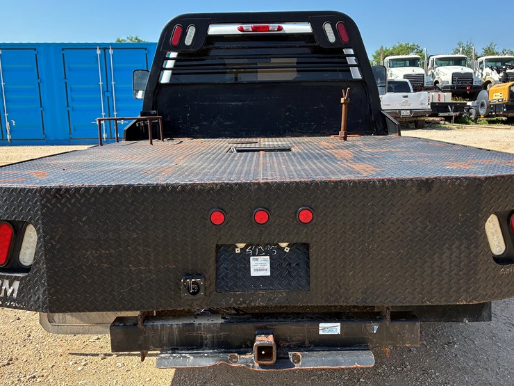 2013-chevrolet-silverado-3500-image-6
