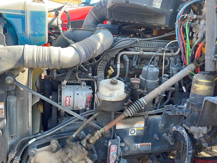 2019-peterbilt-579-image-8