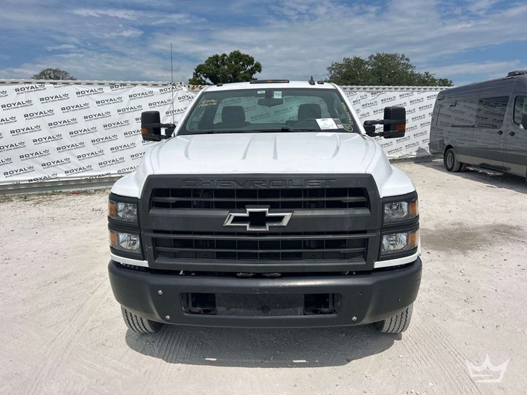 2019-chevrolet-silverado-5500hd-image-27
