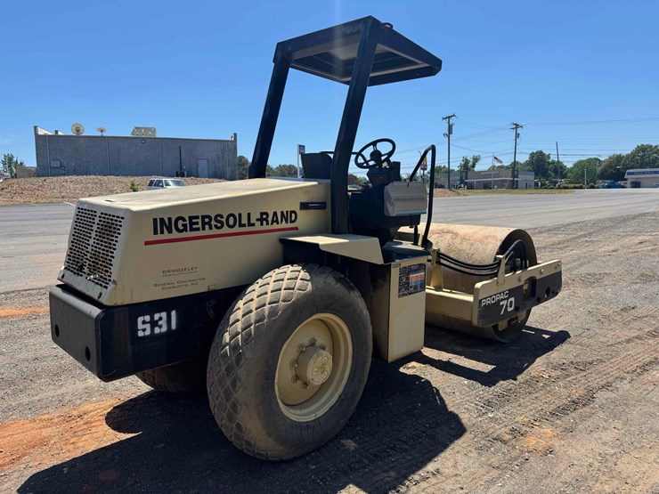 1999-ingersoll-rand-sd070d-pro-pac-66in-smooth-drum-roller-image-5