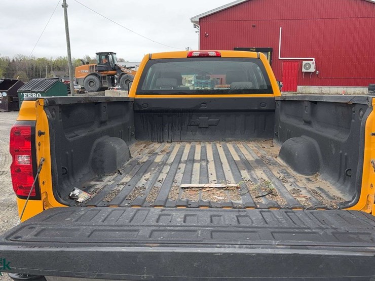 2016-chevrolet-silverado-3500hd-image-13
