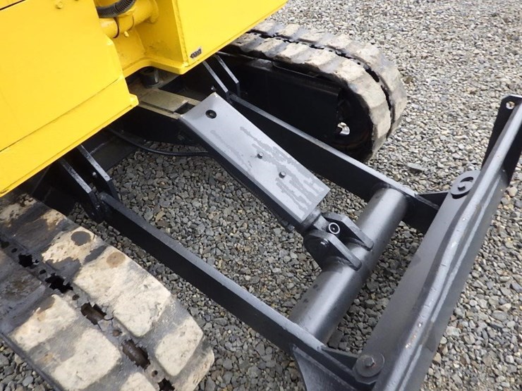 komatsu-pc28uu-image-27
