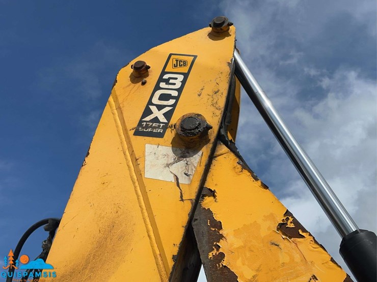 2013-jcb-3cx-image-17