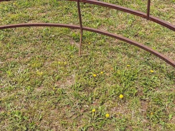 steel-round-bale-feeder-image-2