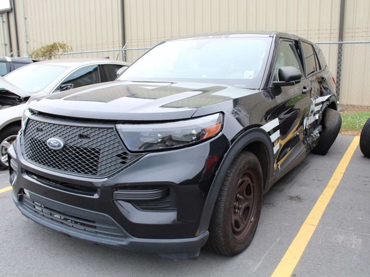2021-ford-explorer-image-2