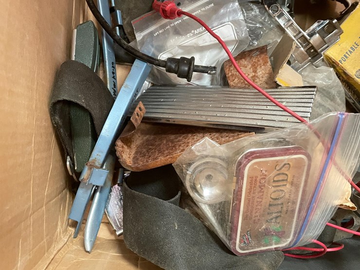#5400-•-huge-lot-of-classic-car-parts-(las-cruces,-nm)-image-25