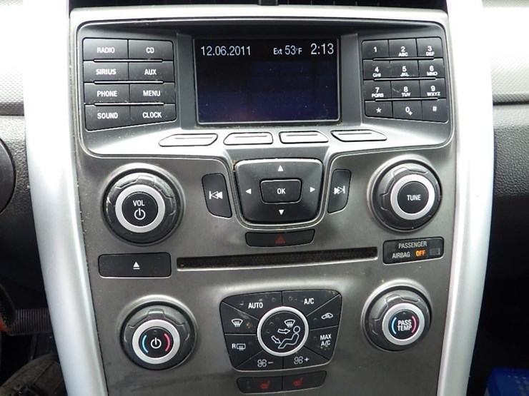 2013-ford-edge-image-34