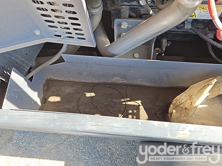 2022-atlas-copco-185-cfm-image-28