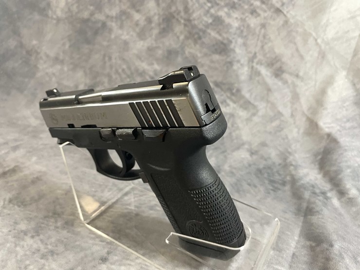 #10299-•-taurus-pt145-pro-45-auto-pistol,-sn:-nfs43322-image-10