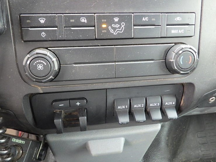 2011-ford-f350-image-40