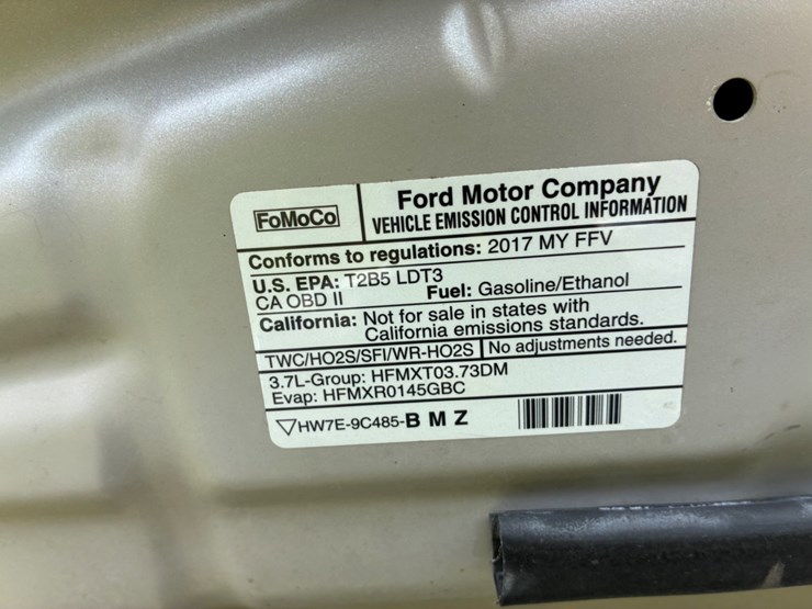 2017-ford-explorer-image-8