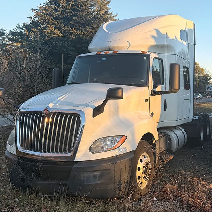 2019 INTERNATIONAL LT