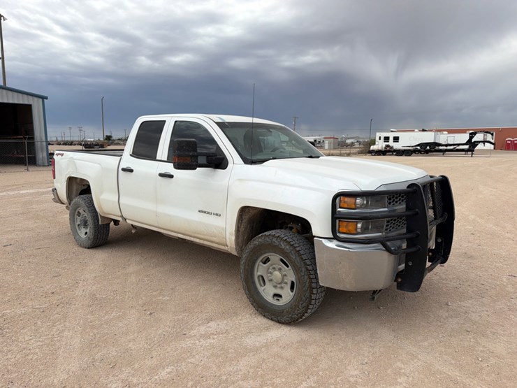 2019-chevrolet-silverado-2500hd-image-3