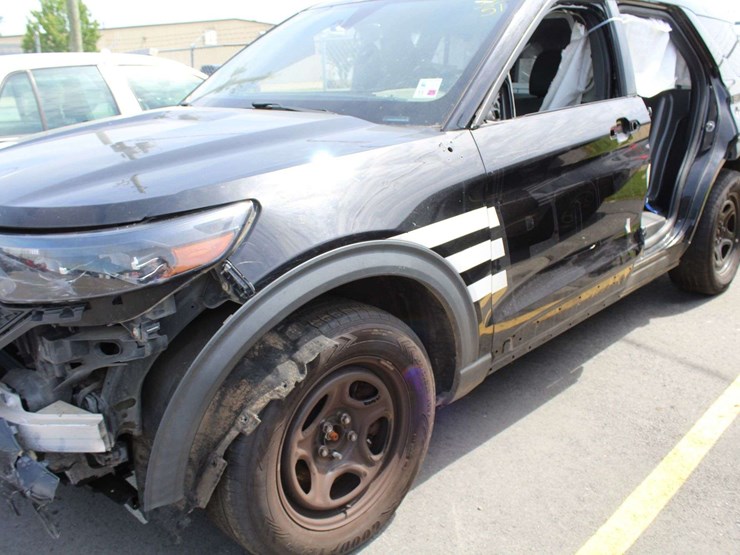2021-ford-explorer-image-9