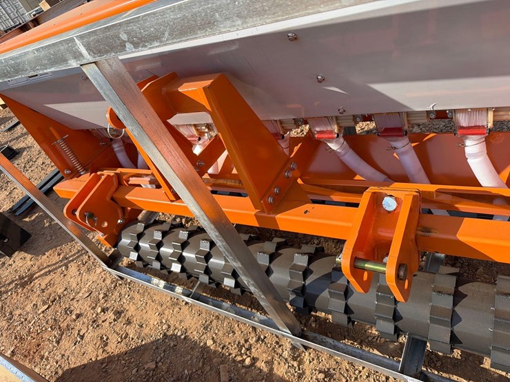 unused-landhonor-no-till-seed-drill-image-4