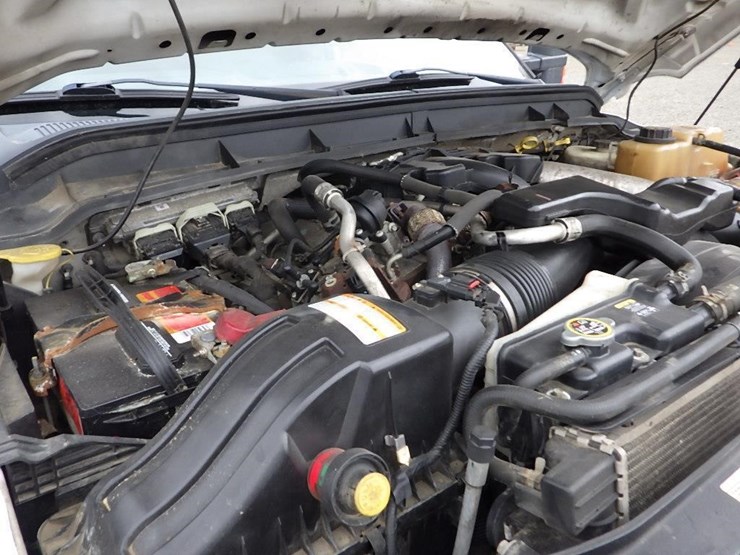 2011-ford-f550-image-16