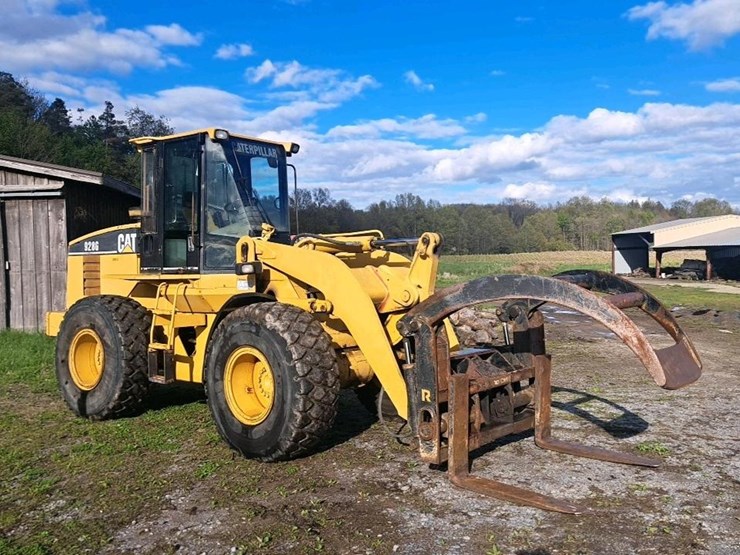 caterpillar-928g-image-1