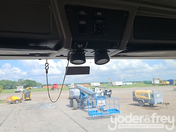 2005-kenworth-t800-image-34