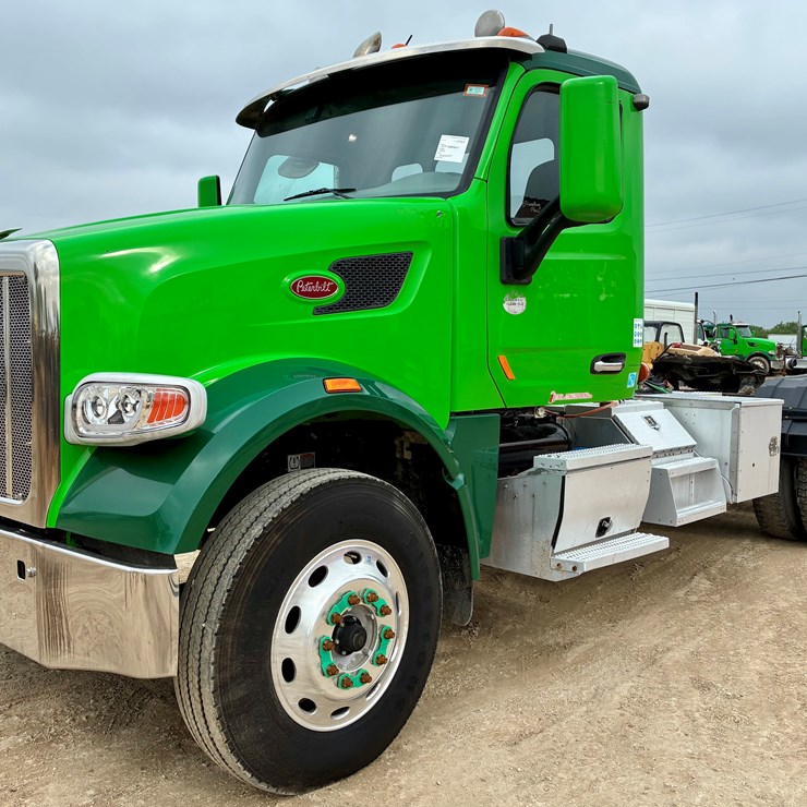 2019 PETERBILT 567
