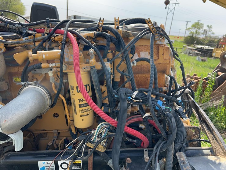 2008-caterpillar-c15-image-26