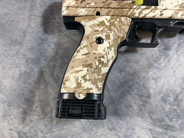 #10310-•-hi-point-jcp40-40-s&w-pistol,-sn:-x7304283-image-5